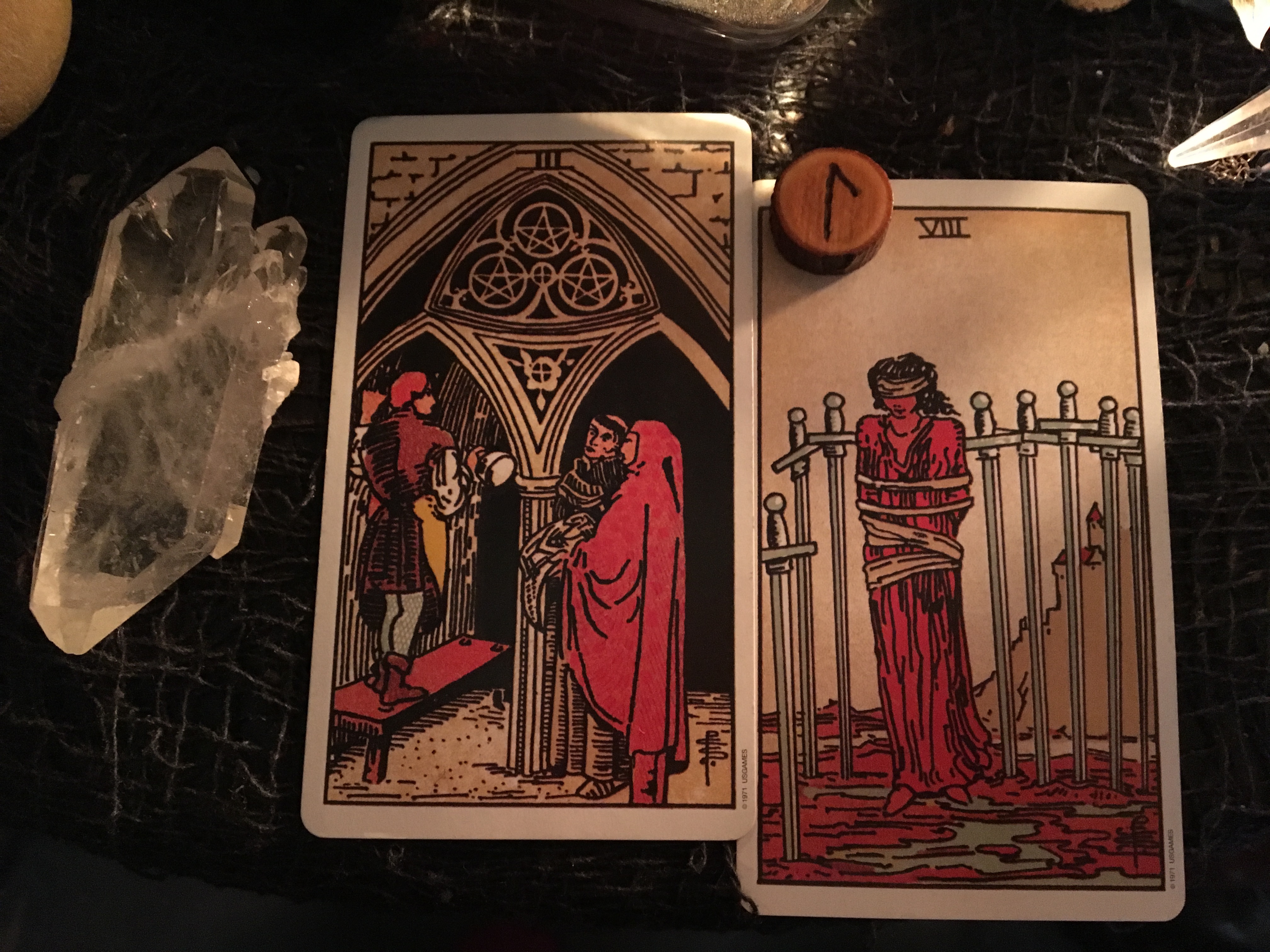 Somewhat Daily Tarot and Rune for 11 October 2018