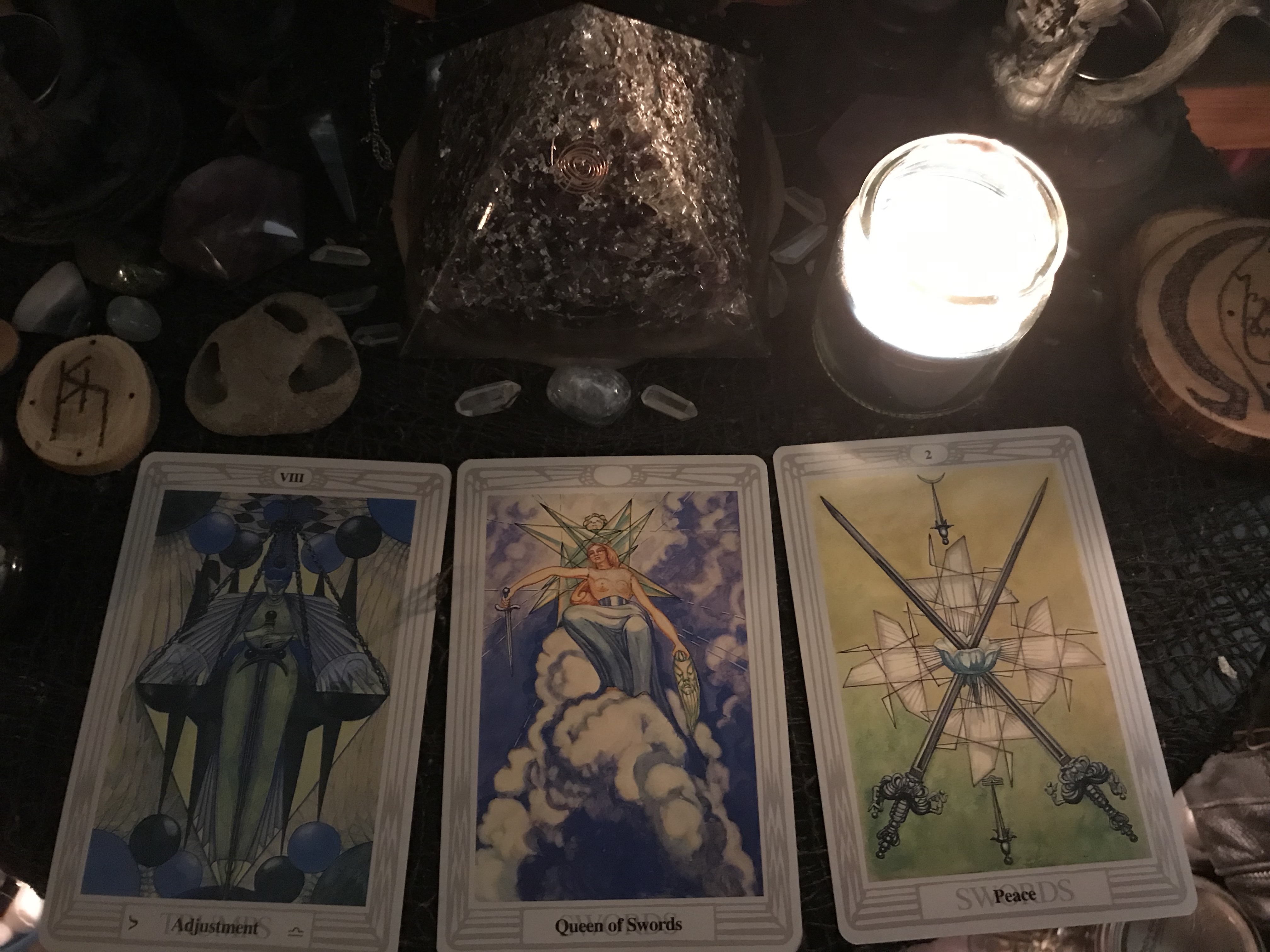 Adjustment, Peace, and an Irritated Queen of Swords ~ Tarot for 28 Nov 2018