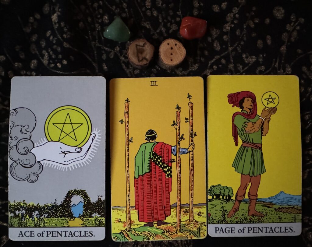 Runes - L-R - Perthro, Caput Draconis
Cards: Ace of Pentacles, 3 of Wands, Page of Pentacles