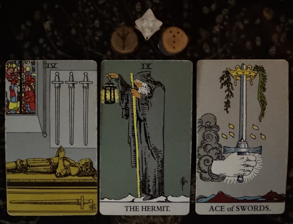 Runes: Algiz, Caput Draconis
Cards: 4 of Swords, The Hermit, Ace of Swords